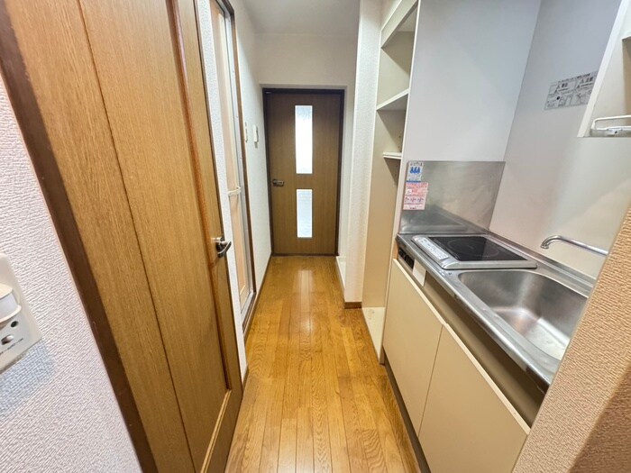 物件内観写真9　(廊下)