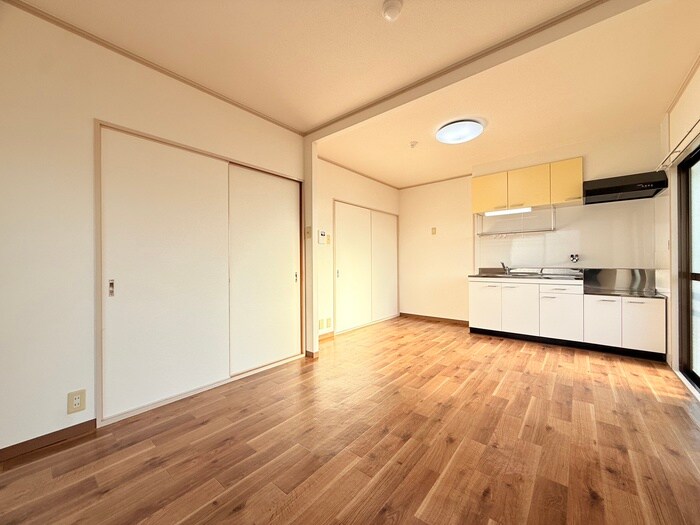 物件内観写真8　(居室)