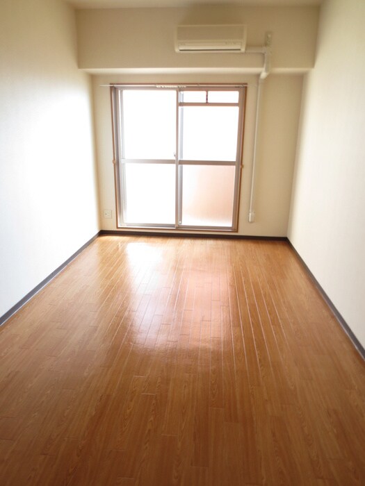 物件内観写真13　(居室)