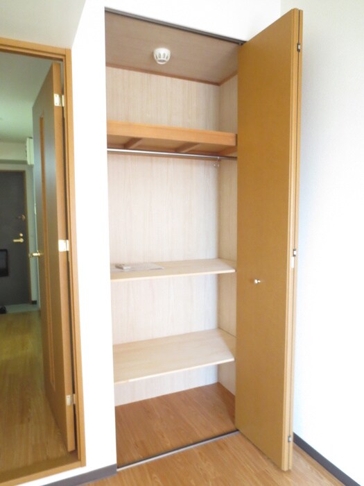 物件内観写真15　(収納)