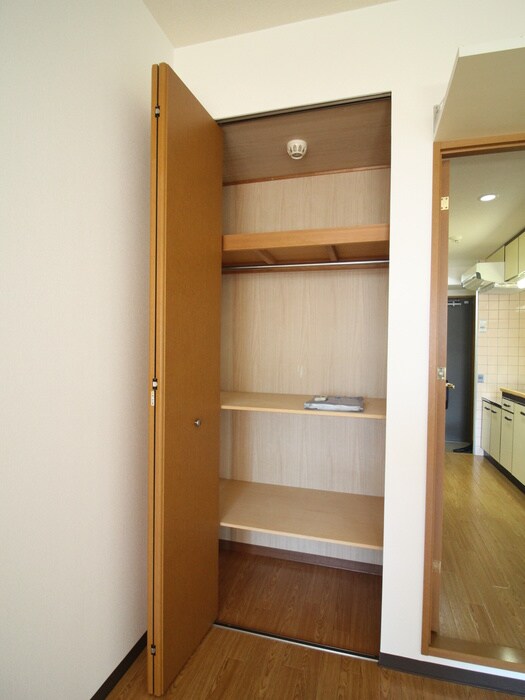 物件内観写真16　(収納)