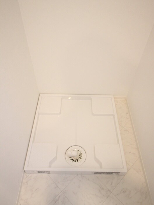 物件内観写真18　(洗濯機置場)