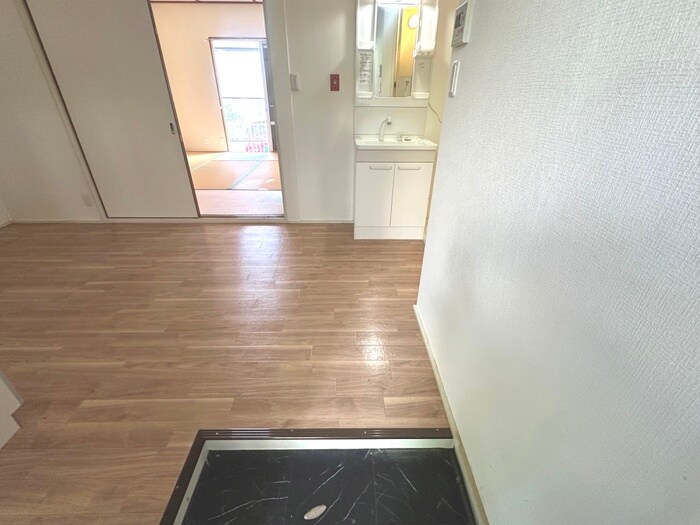 物件内観写真20　(廊下)