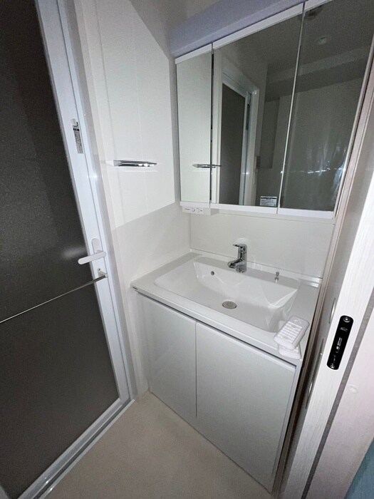 物件内観写真11　(洗面)