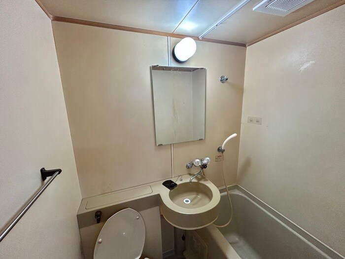 物件内観写真16　(洗面)