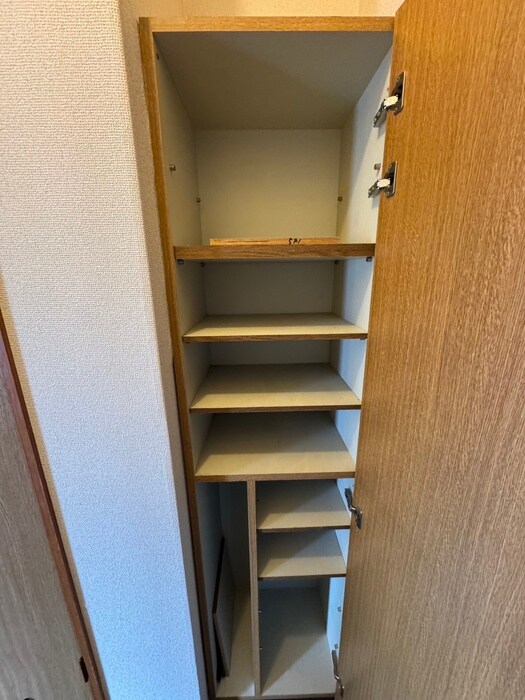 物件内観写真18　(靴箱)