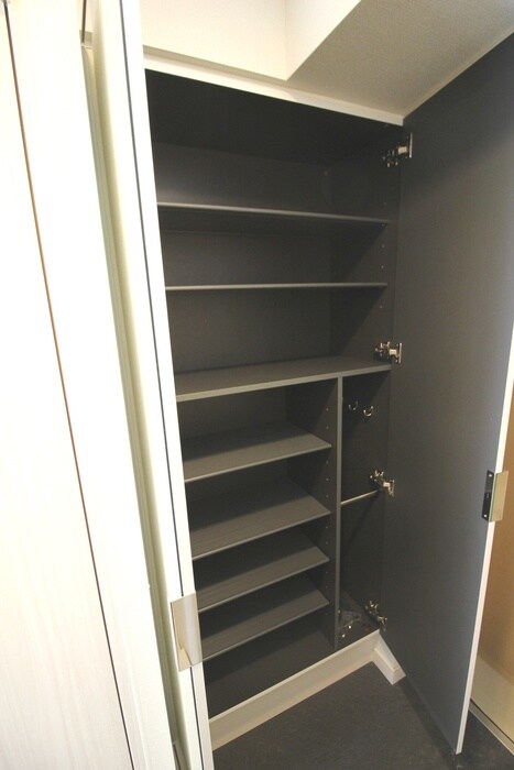 物件内観写真13　(靴箱)