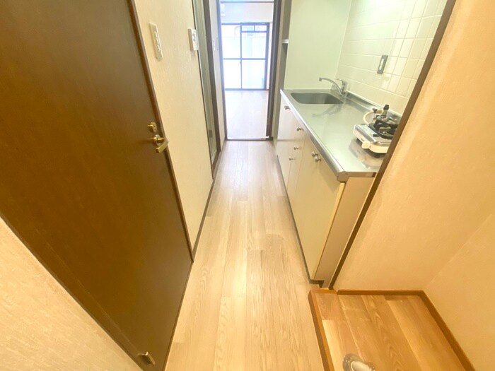 物件内観写真18　(廊下)