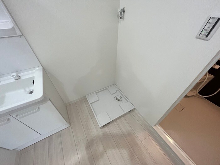 物件内観写真10　(洗濯機置場)