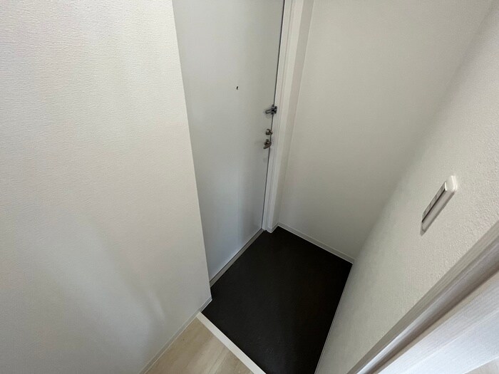 物件内観写真17　(玄関)