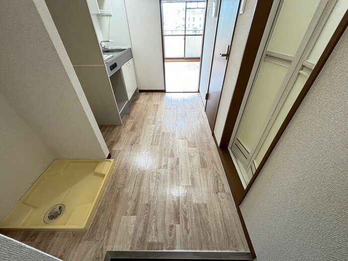 物件内観写真16　(廊下)