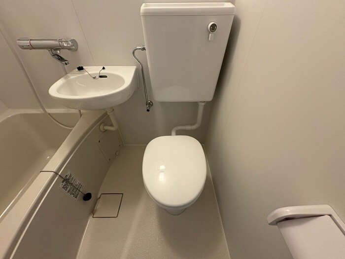 物件内観写真8　(トイレ)