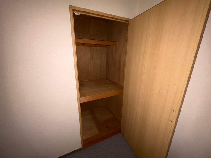 物件内観写真15　(収納)