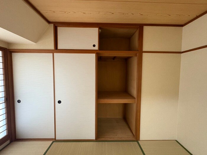 物件内観写真16　(収納)