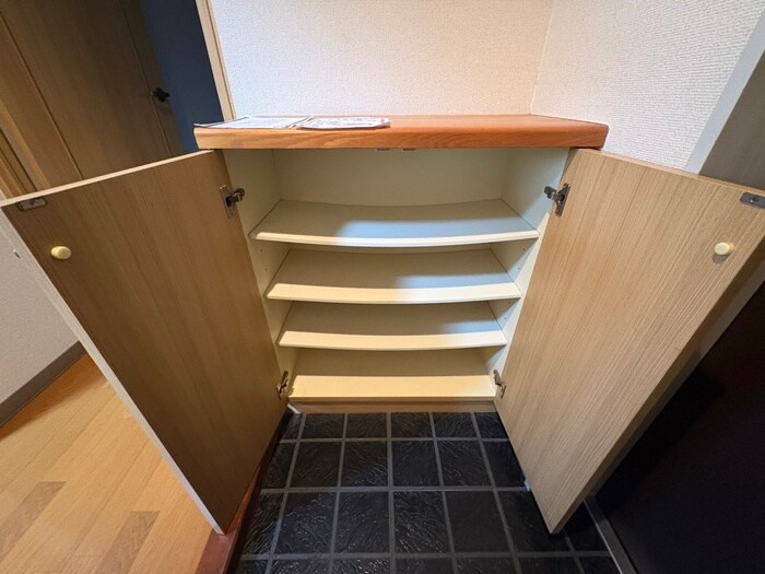 物件内観写真19　(靴箱)