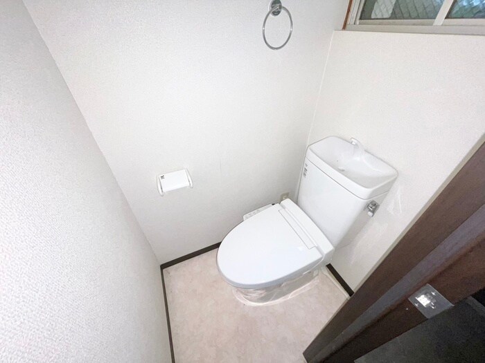 物件内観写真13　(トイレ)