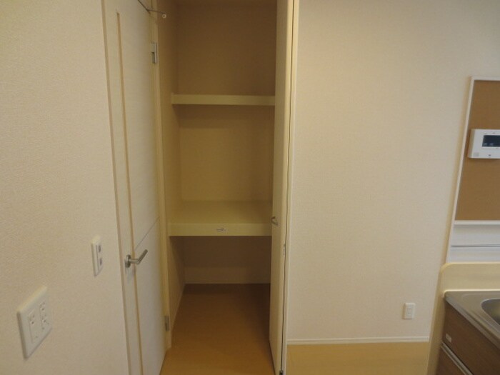 物件内観写真8　(収納)
