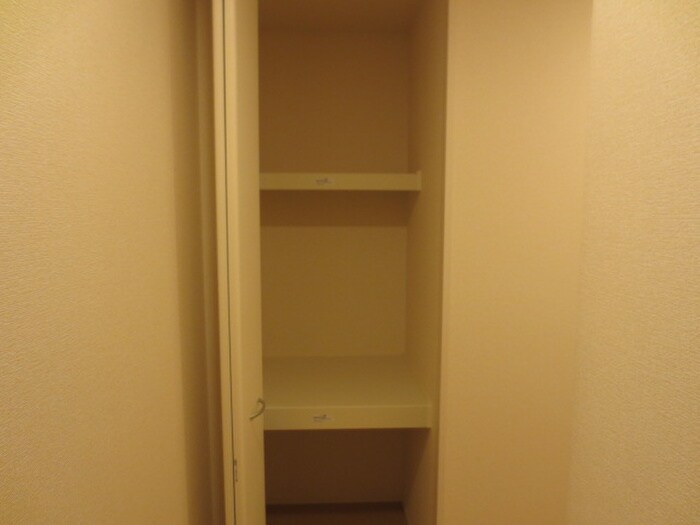物件内観写真21　(収納)