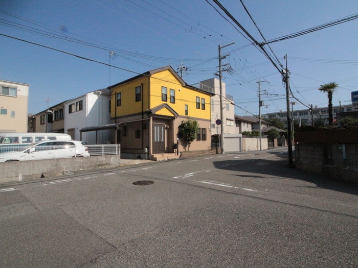 物件外観写真6　(周辺環境)