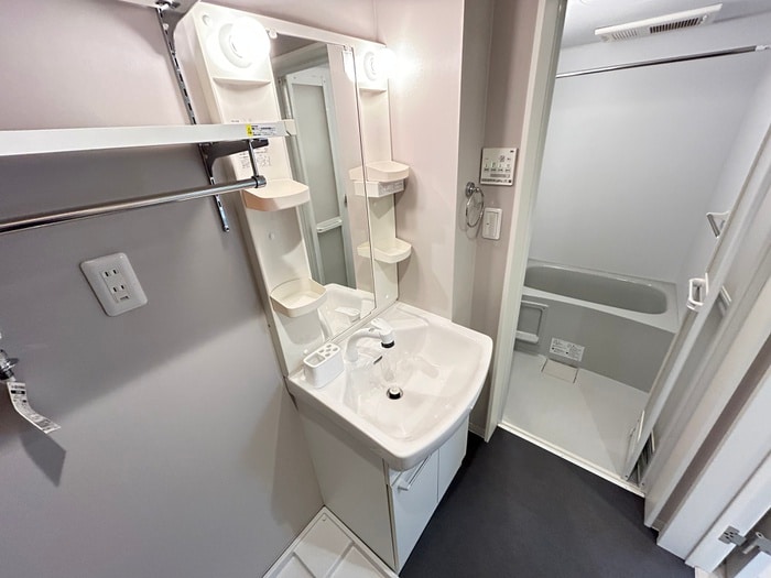 物件内観写真11　(洗面)