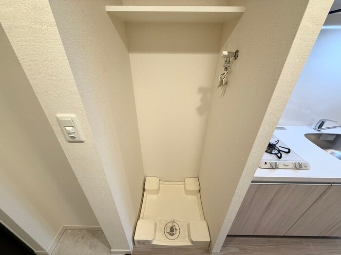 物件内観写真12　(洗濯機置場)