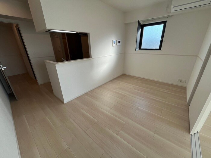 物件内観写真11　(居室)