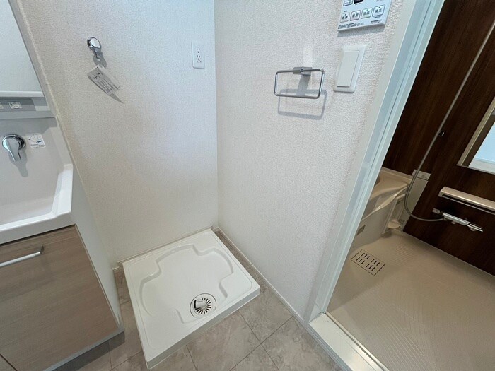 物件内観写真14　(洗濯機置場)