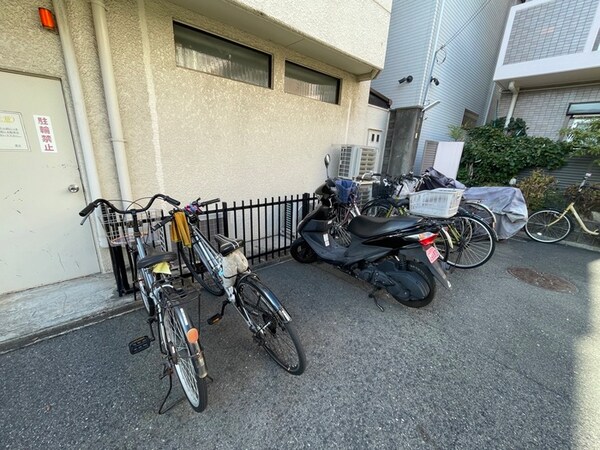 駐輪場