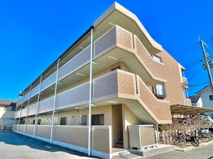 ドム－ル御願塚外観写真