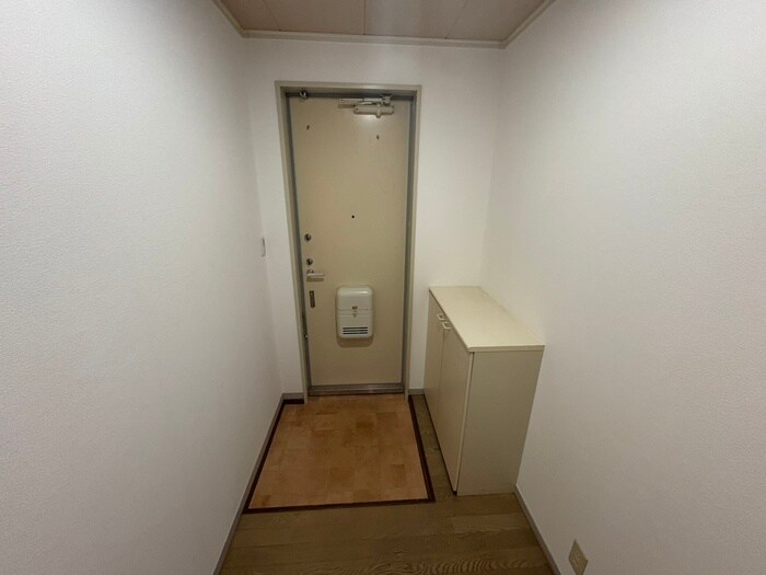 物件内観写真17　(玄関)