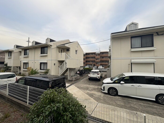 物件内観写真18　(室内からの展望)