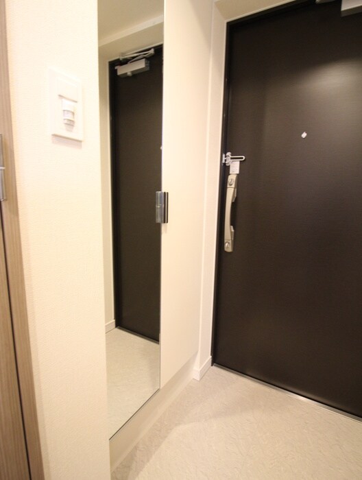 物件内観写真18　(玄関)