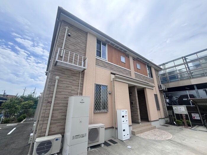 物件外観写真1　(外観写真)