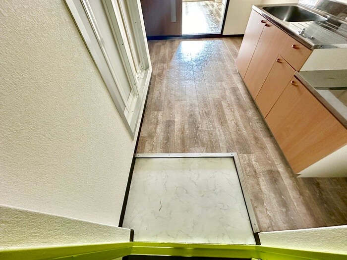 物件内観写真21　(玄関)