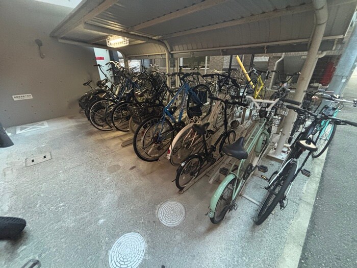 物件外観写真6　(駐輪場)