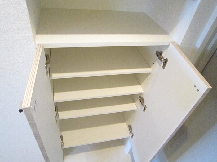 物件内観写真18　(靴箱)