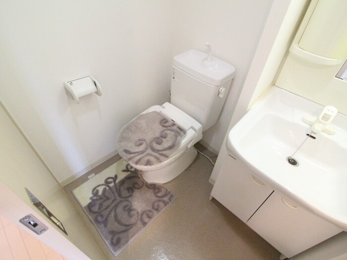 物件内観写真15　(トイレ)