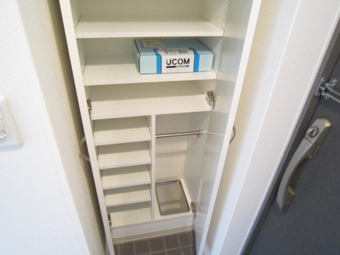 物件内観写真16　(靴箱)