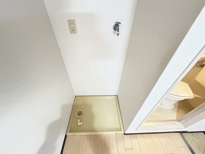 物件内観写真19　(洗濯機置場)