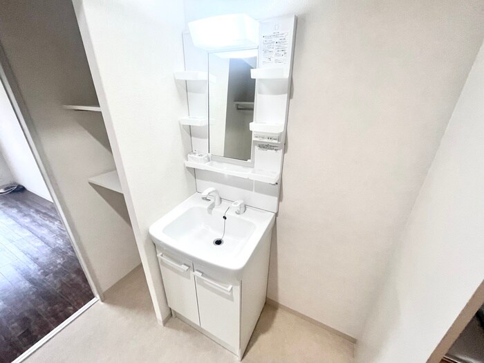 物件内観写真11　(洗面)