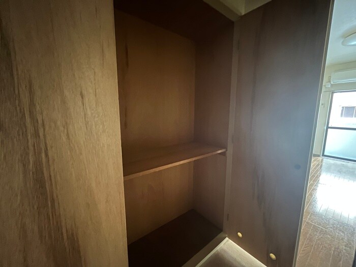物件内観写真12　(収納)