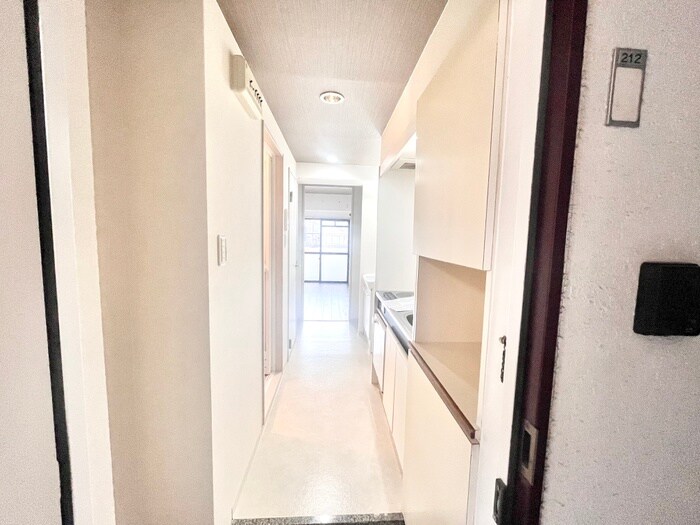 物件内観写真17　(廊下)