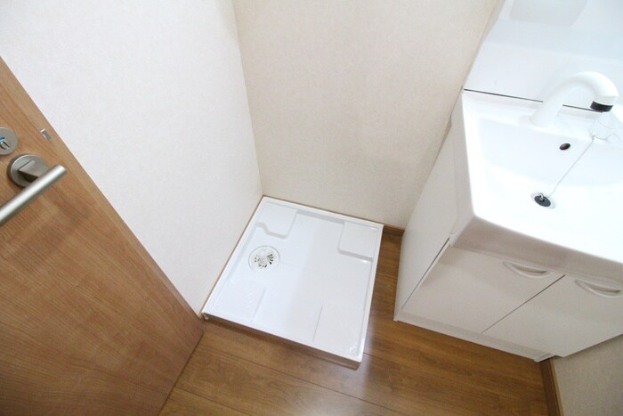 物件内観写真13　(洗濯機置場)