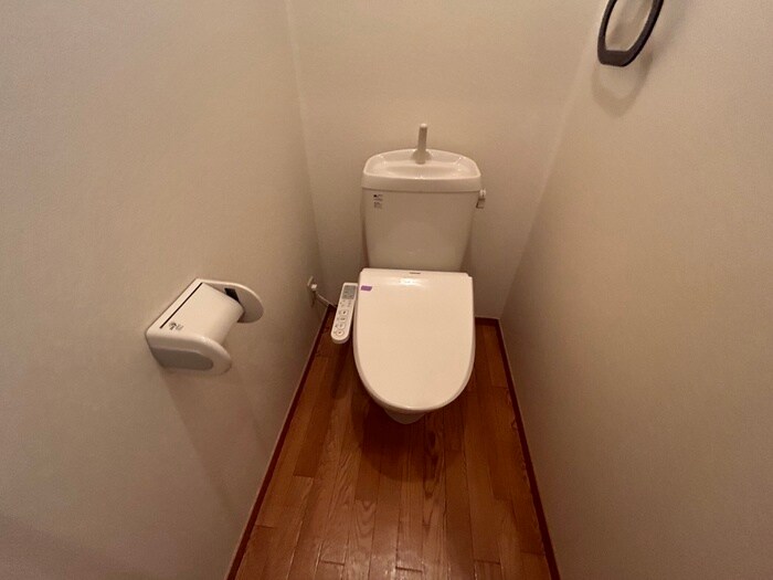 物件内観写真11　(トイレ)