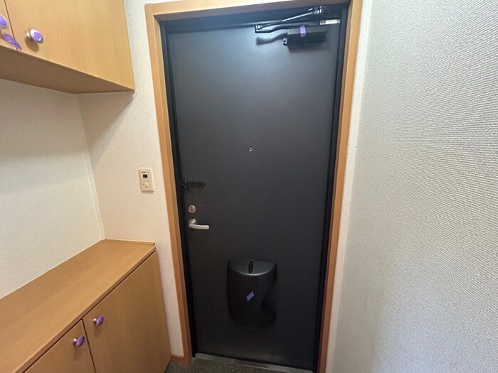 物件内観写真14　(玄関)