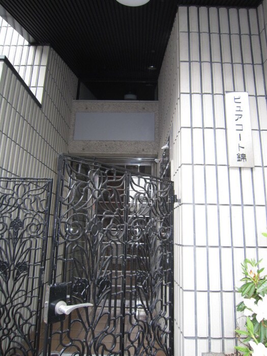 物件外観写真3　(エントランス部分)