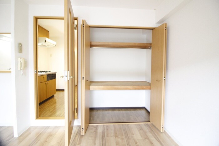 物件内観写真11　(収納)