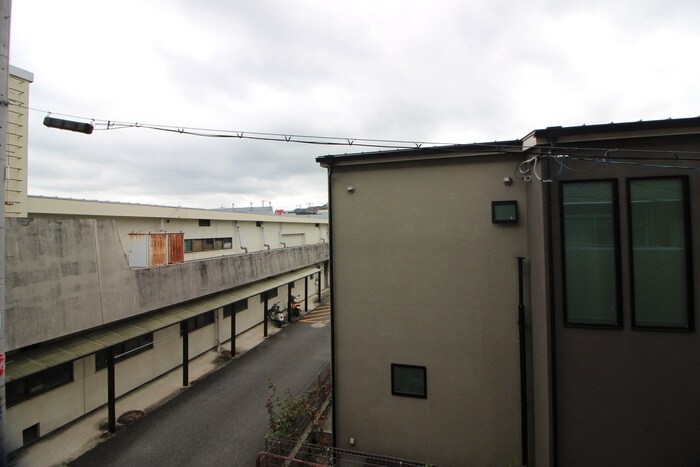 物件内観写真17　(室内からの展望)