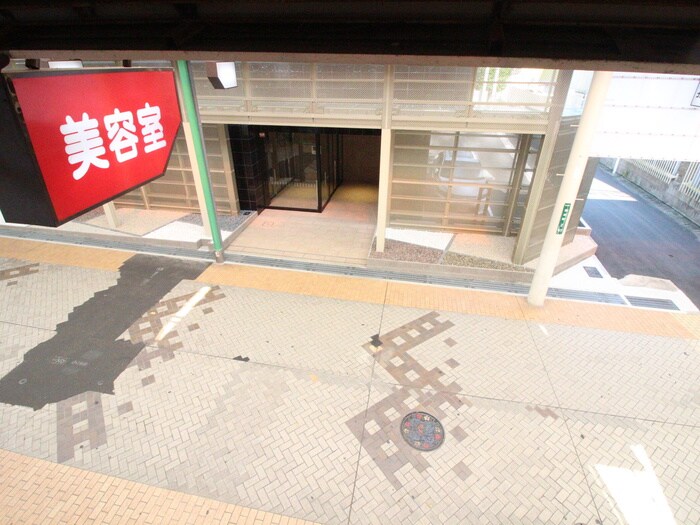 物件内観写真17　(室内からの展望)