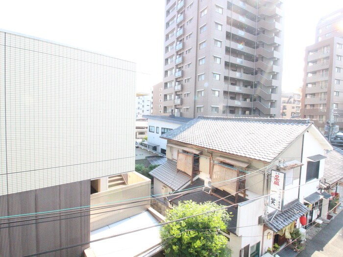 物件内観写真17　(室内からの展望)